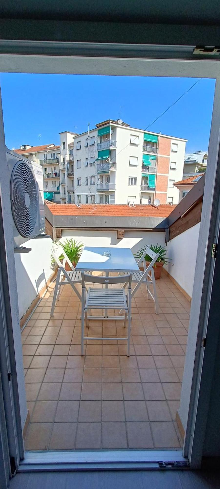 Centro Storico-Mansarda Verde Con Terrazzino E A/C Asti Exteriér fotografie